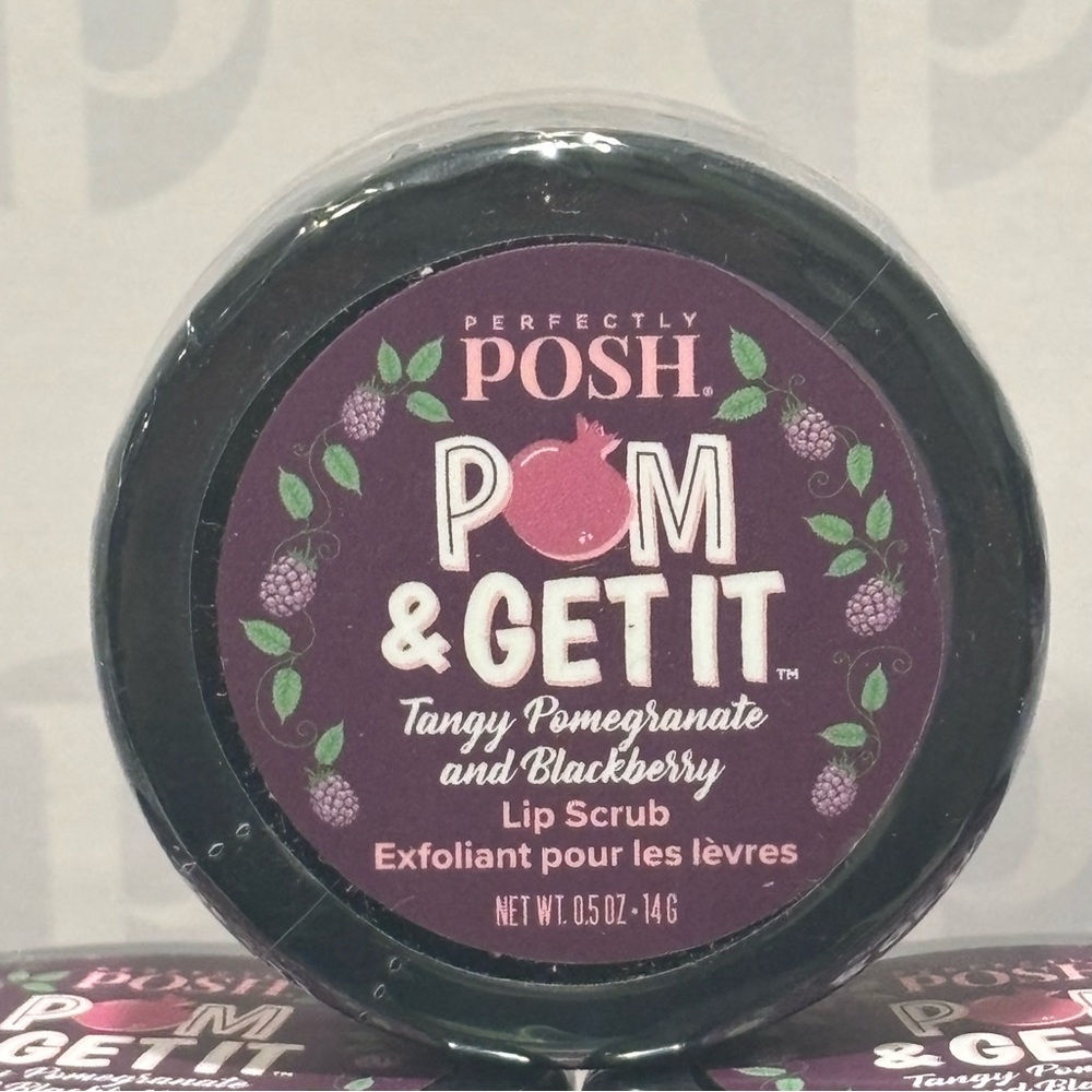 Perfectly Posh Pom & Get It Tangy Pomegranate and Blackberry Lip Scrub